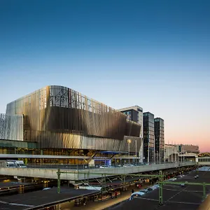 Radisson Blu Waterfront Hotel, Szálloda